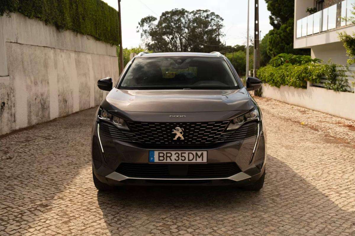 peugeot-5008-2022-diesel-1499cc