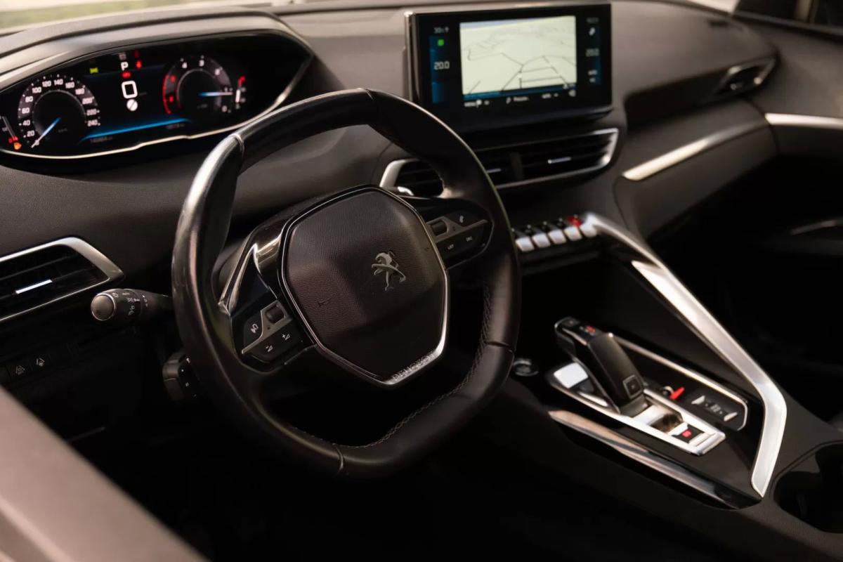 peugeot-5008-2022-diesel-1499cc