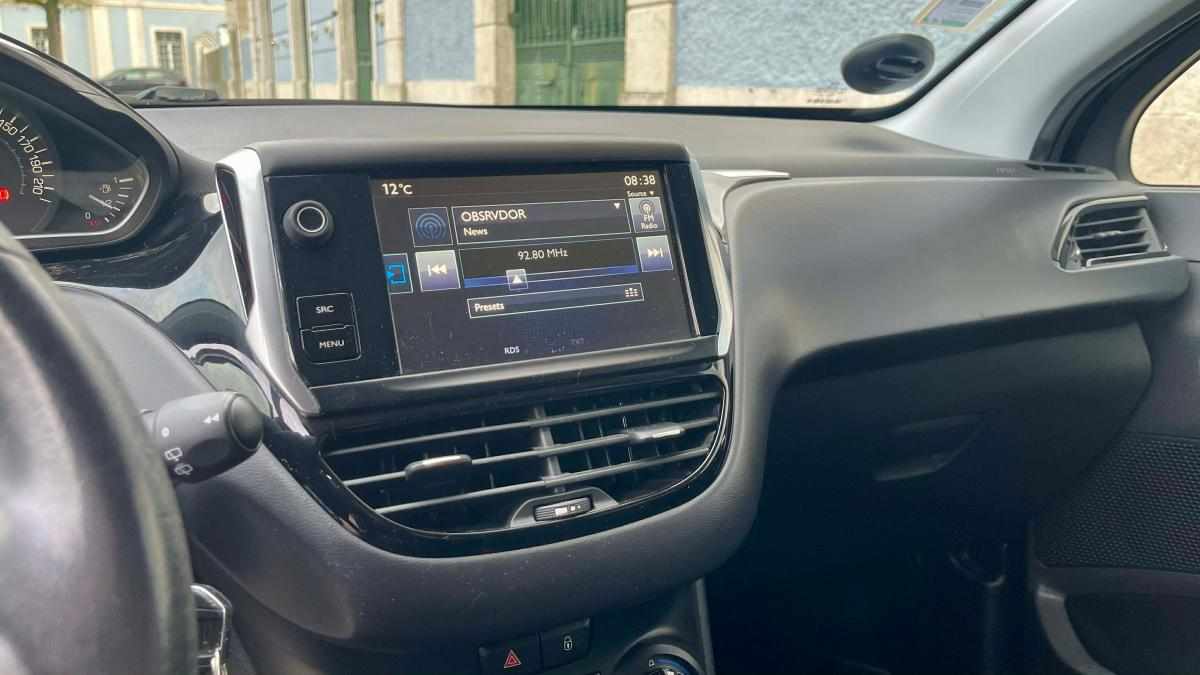 peugeot-208-1-6-bluehdi-2017-diesel-1560cc