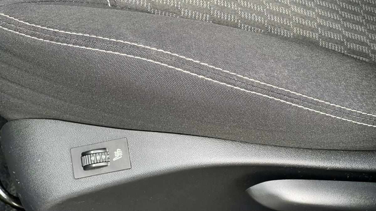 peugeot-208-1-6-bluehdi-2017-diesel-1560cc