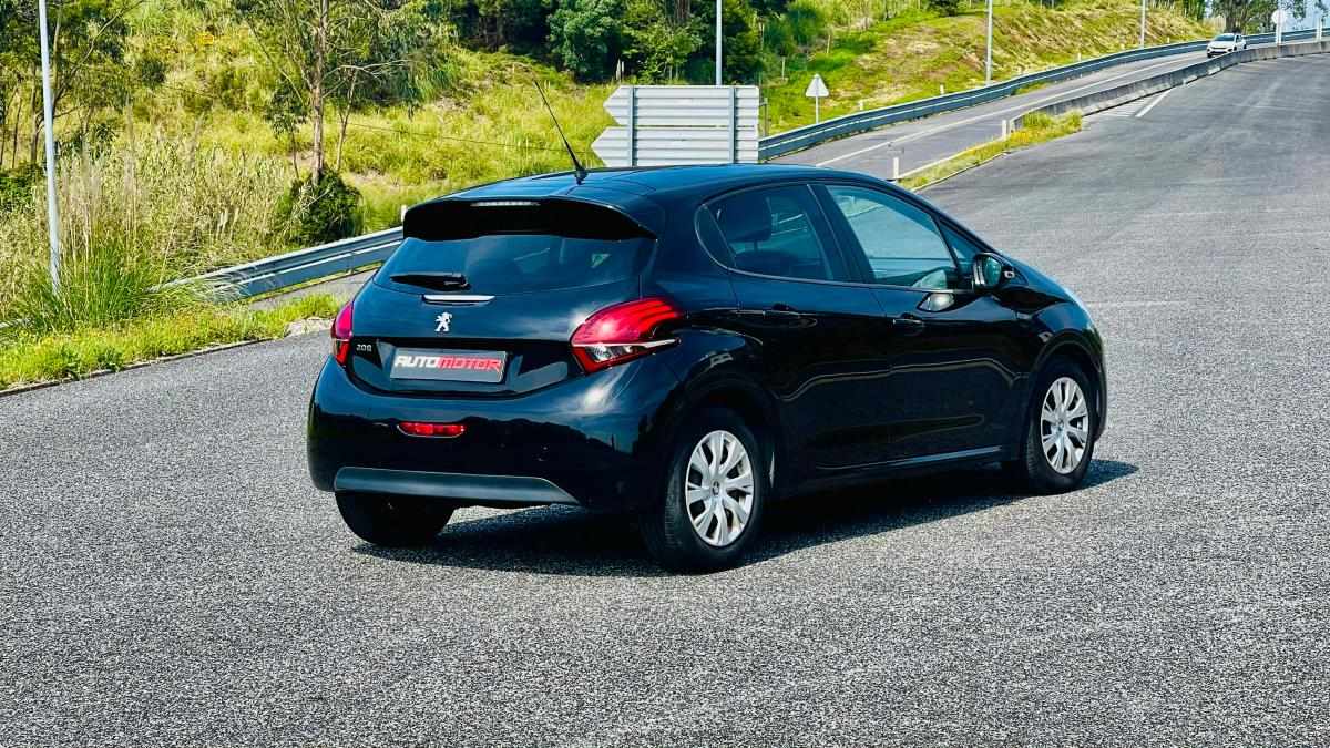 peugeot-208-1-6-bluehdi-2017-diesel-1560cc