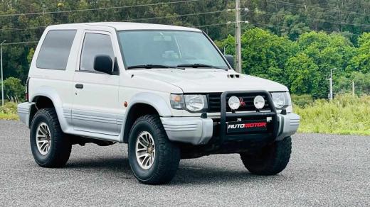 mitsubishi-pajero-2-5-td-4wd-1993-diesel-2477cc