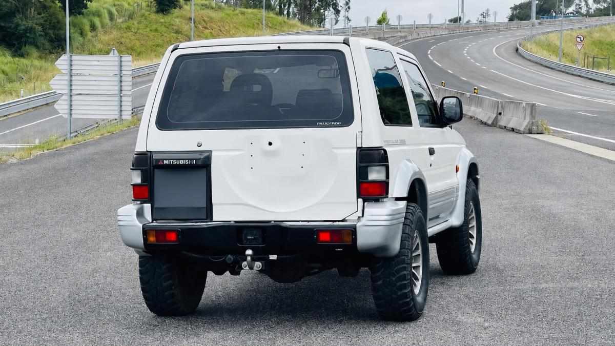 mitsubishi-pajero-2-5-td-4wd-1993-diesel-2477cc