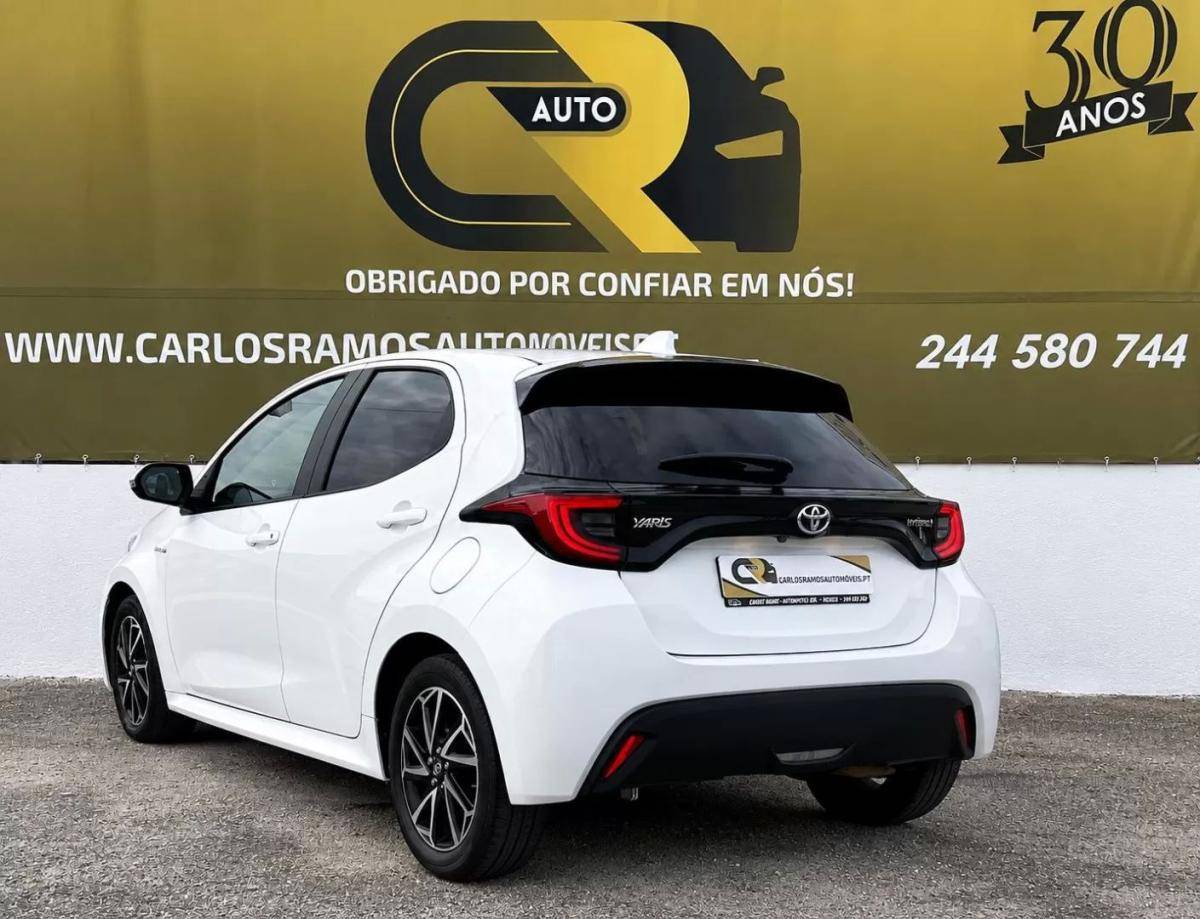 toyota-yaris-2021-hibrido-a-gasolina-1490cc