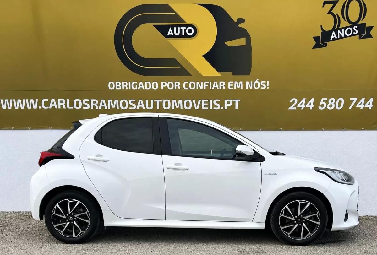 toyota-yaris-2021-hibrido-a-gasolina-1490cc