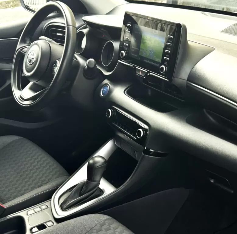 toyota-yaris-2021-hibrido-a-gasolina-1490cc