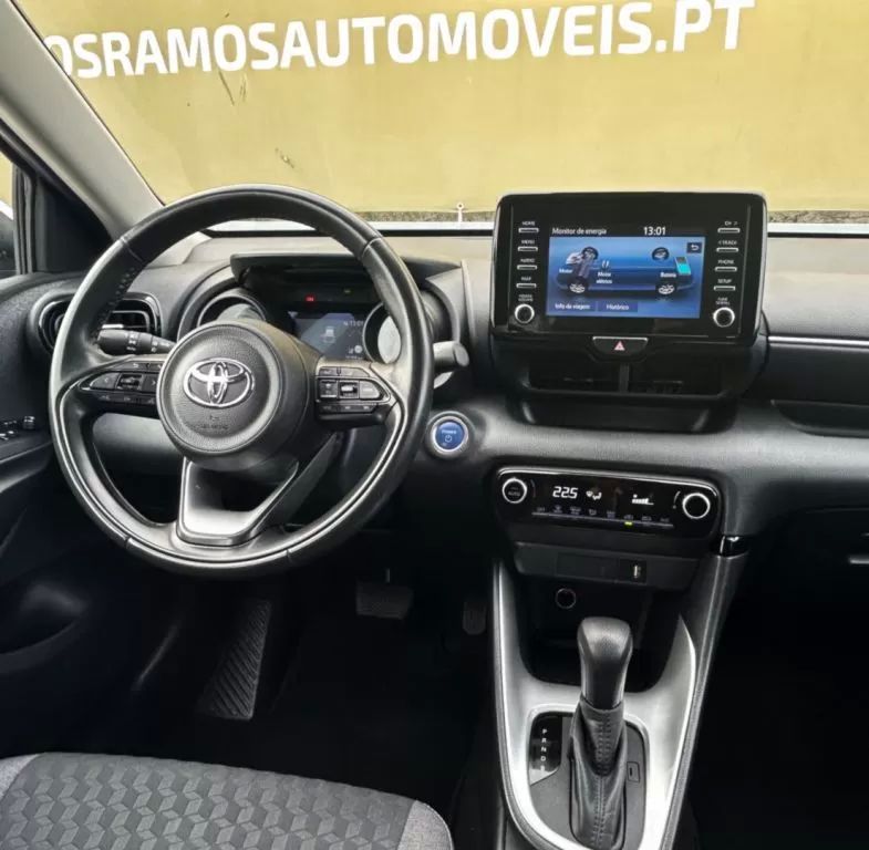 toyota-yaris-2021-hibrido-a-gasolina-1490cc