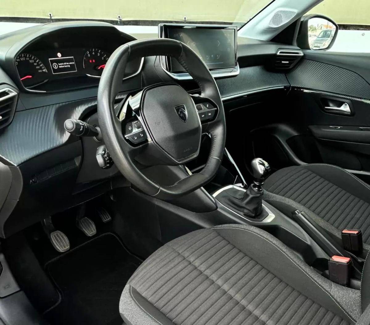 peugeot-208-2024-gasolina-1199cc