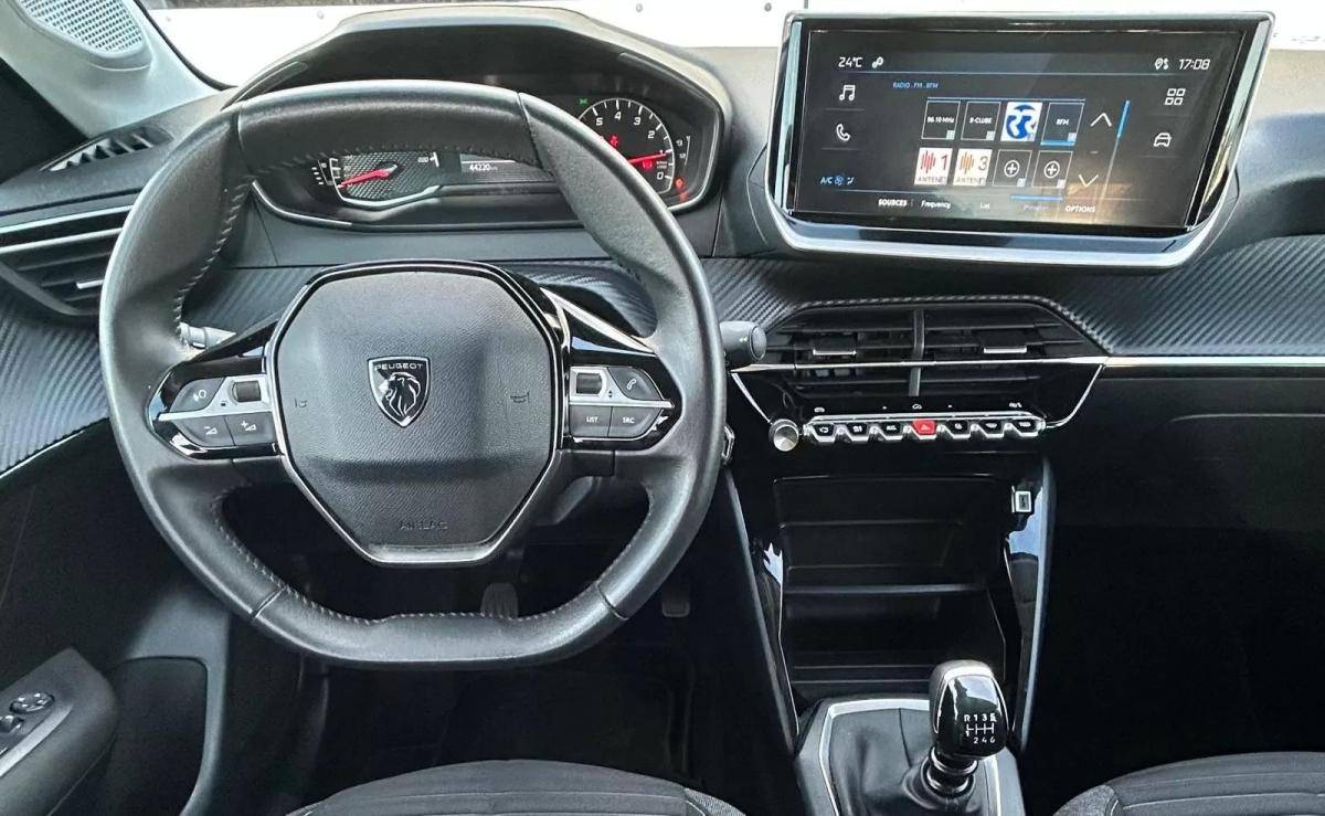 peugeot-208-2024-gasolina-1199cc