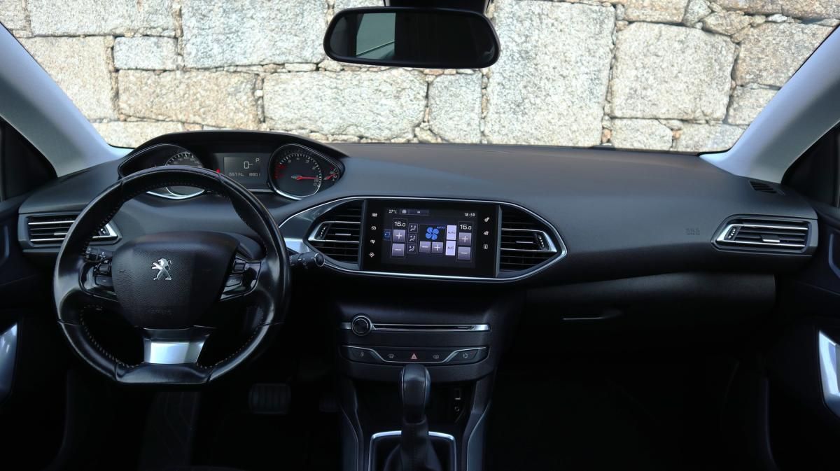 peugeot-308-2017-gasolina-1199cc