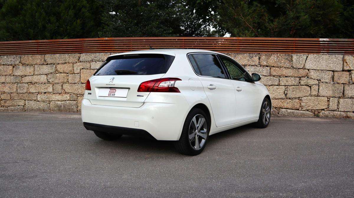 peugeot-308-2017-gasolina-1199cc