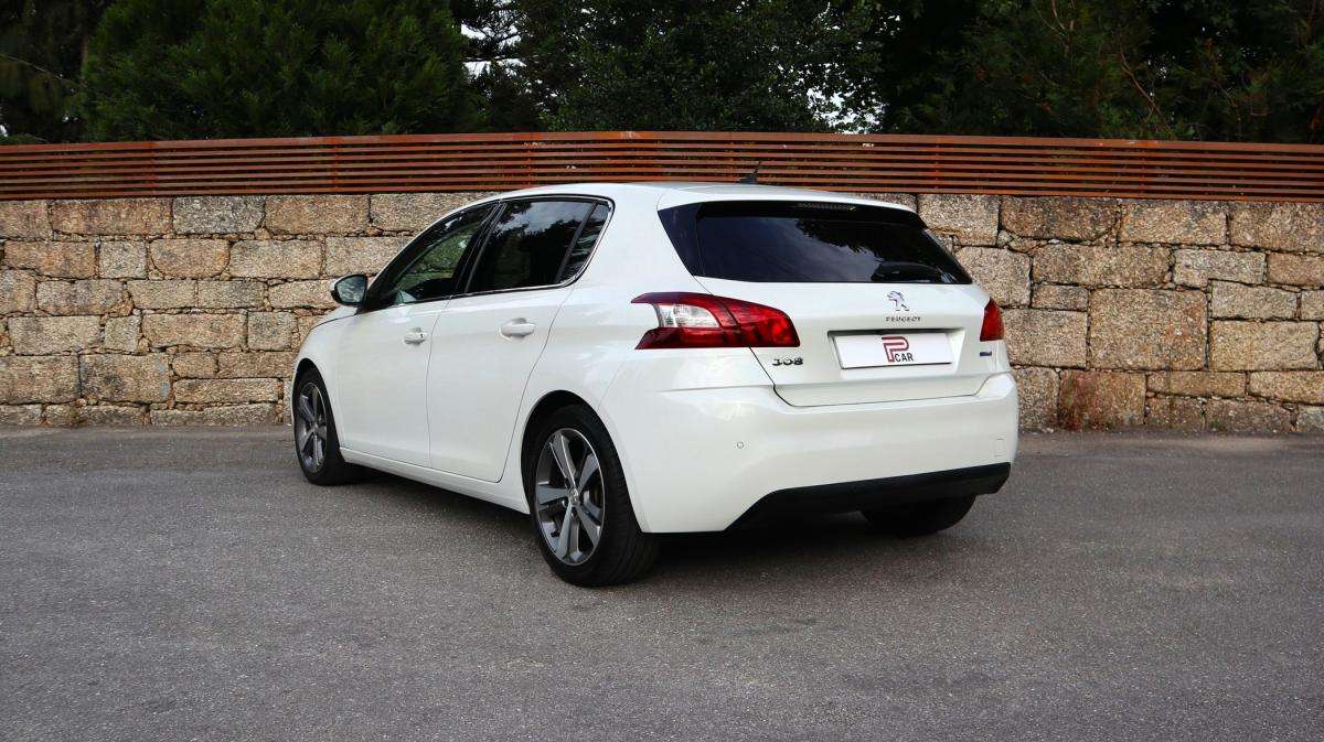 peugeot-308-2017-gasolina-1199cc