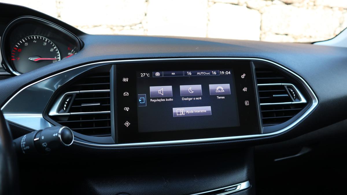peugeot-308-2017-gasolina-1199cc
