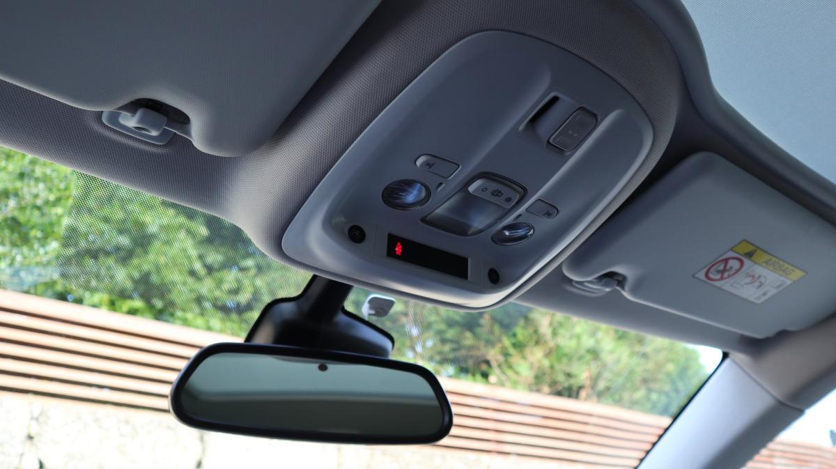 peugeot-308-2017-gasolina-1199cc
