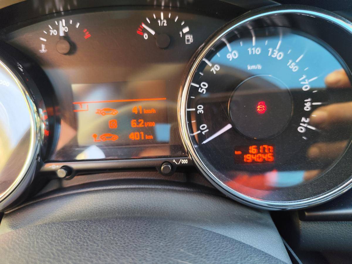 peugeot-3008-2013-diesel-1560cc