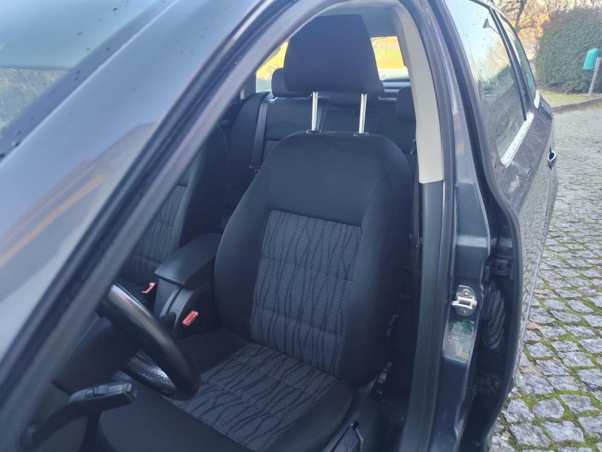 skoda-octavia-break-2010-diesel-1598cc