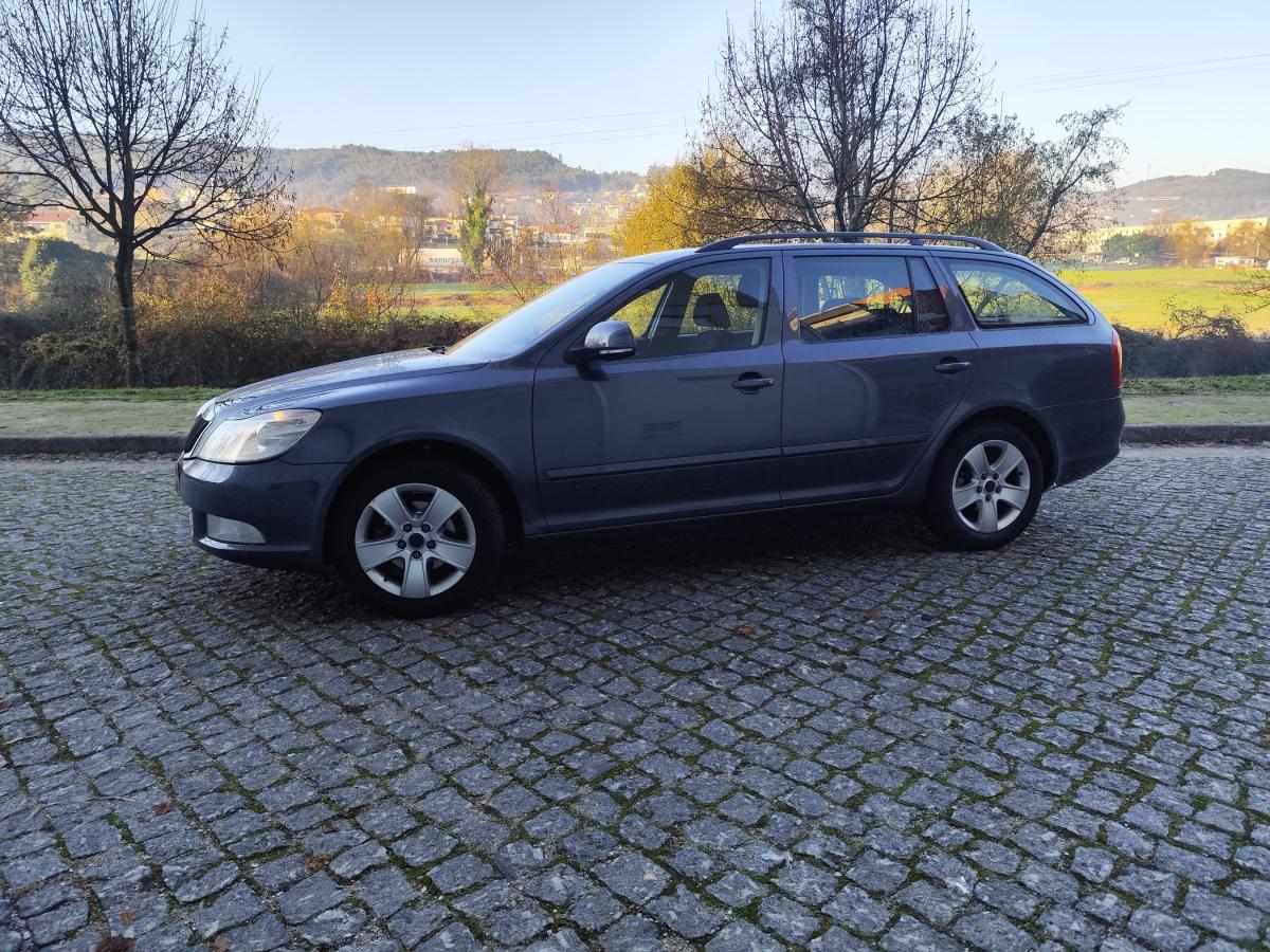 skoda-octavia-break-2010-diesel-1598cc