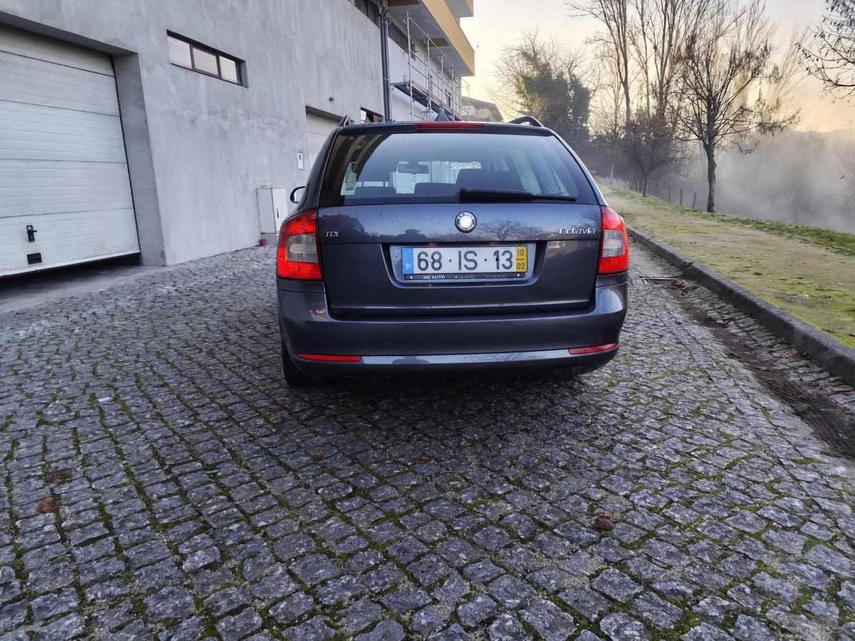 skoda-octavia-break-2010-diesel-1598cc