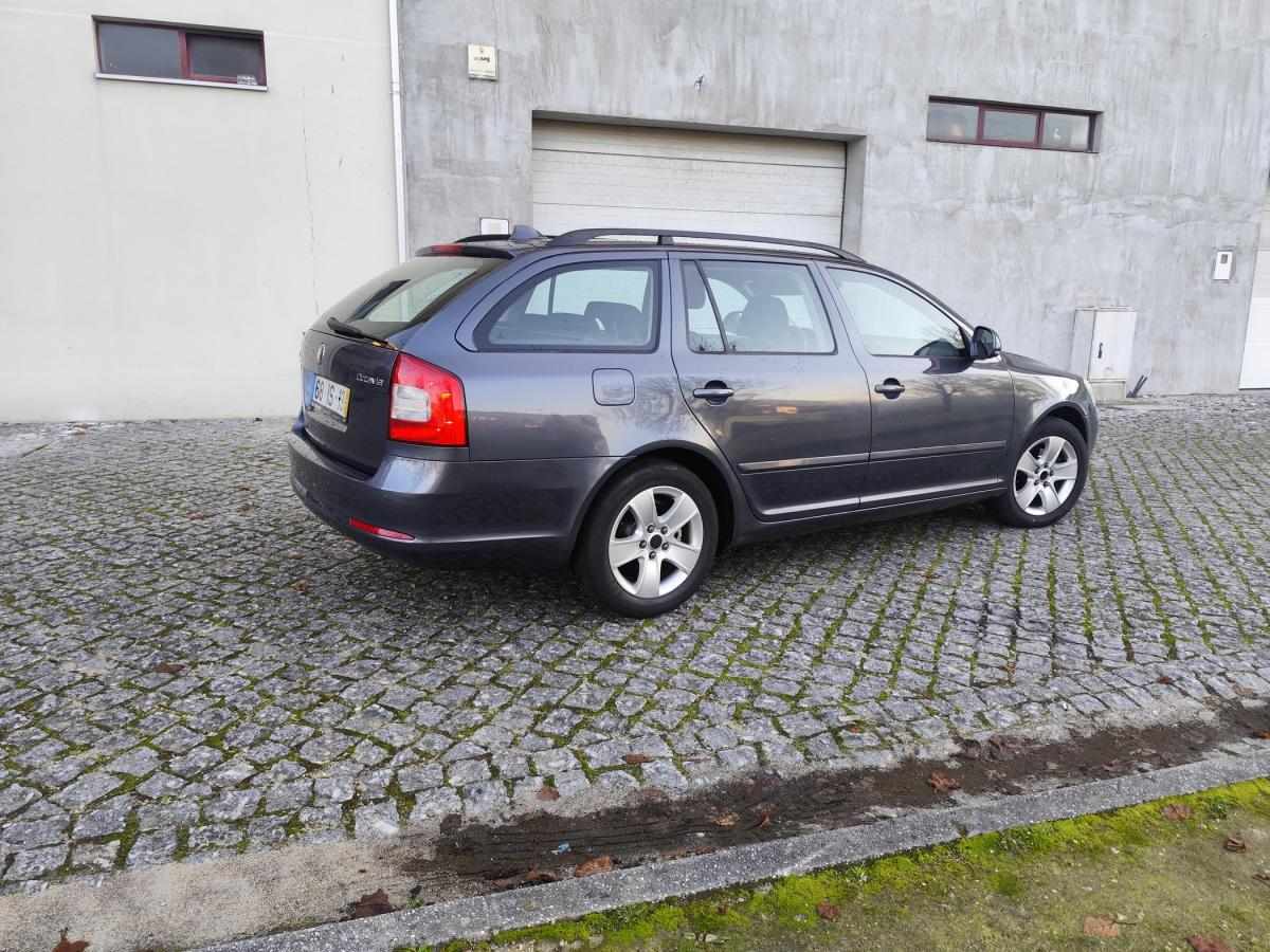 skoda-octavia-break-2010-diesel-1598cc