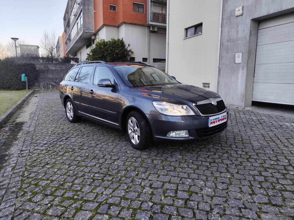 skoda-octavia-break-2010-diesel-1598cc