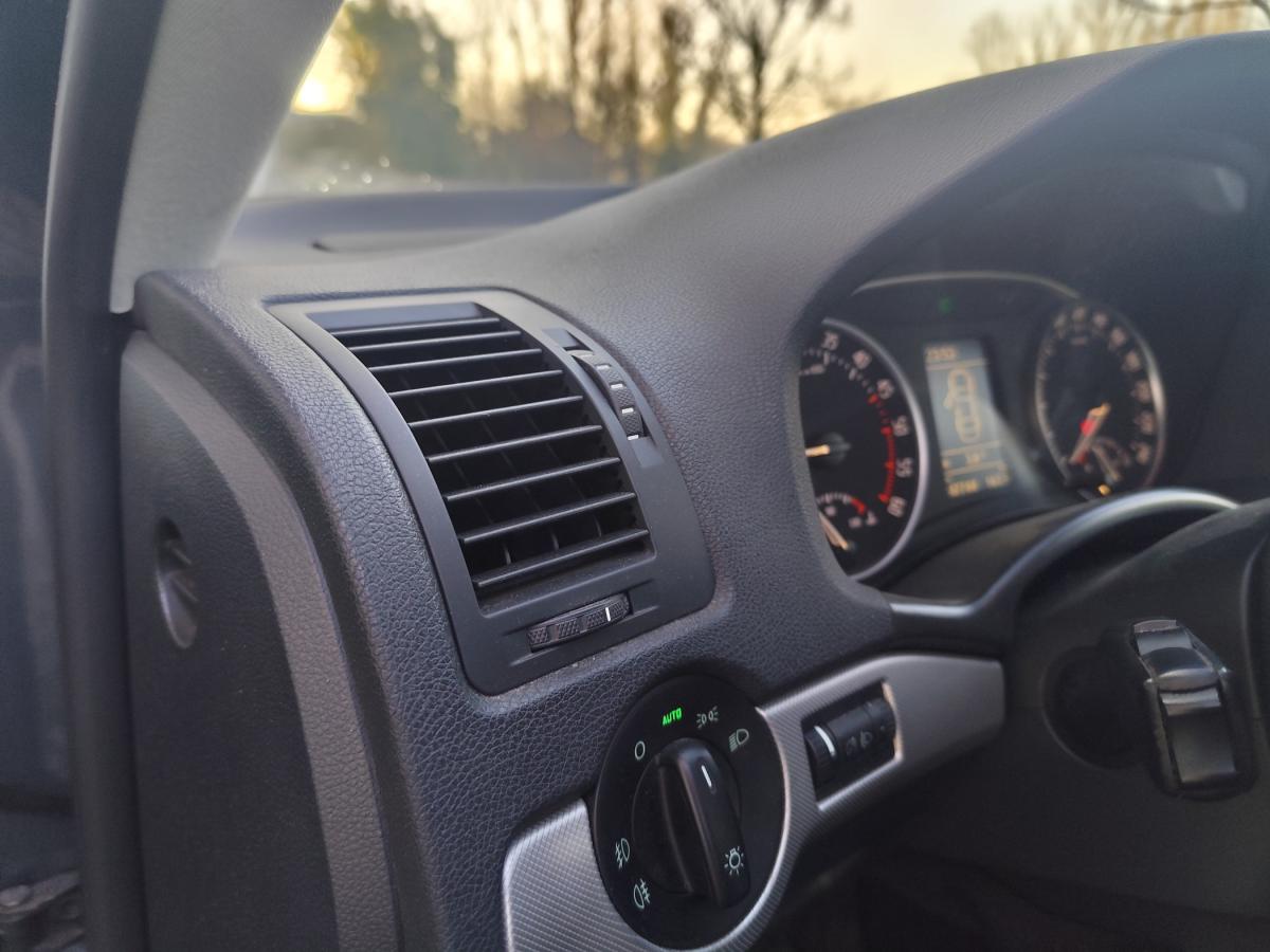 skoda-octavia-break-2010-diesel-1598cc