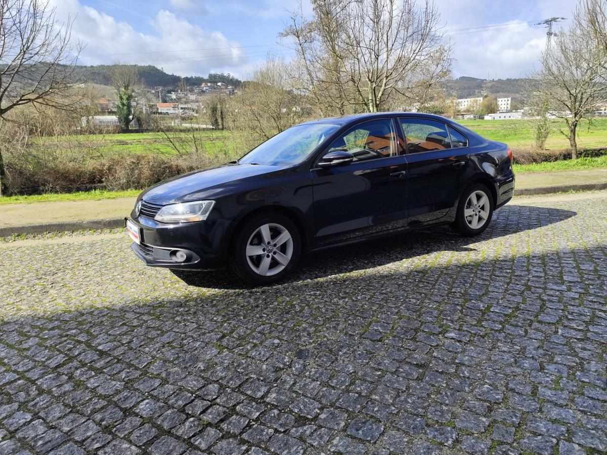 volkswagen-jetta-2011-diesel-1598cc