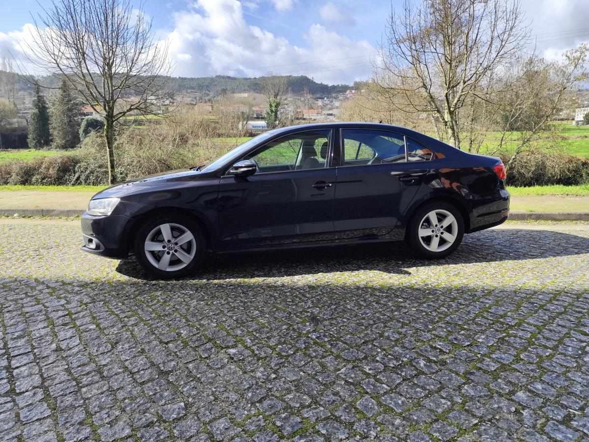 volkswagen-jetta-2011-diesel-1598cc