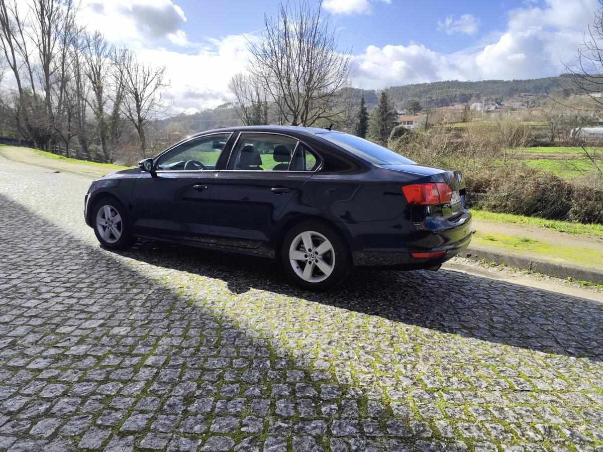 volkswagen-jetta-2011-diesel-1598cc