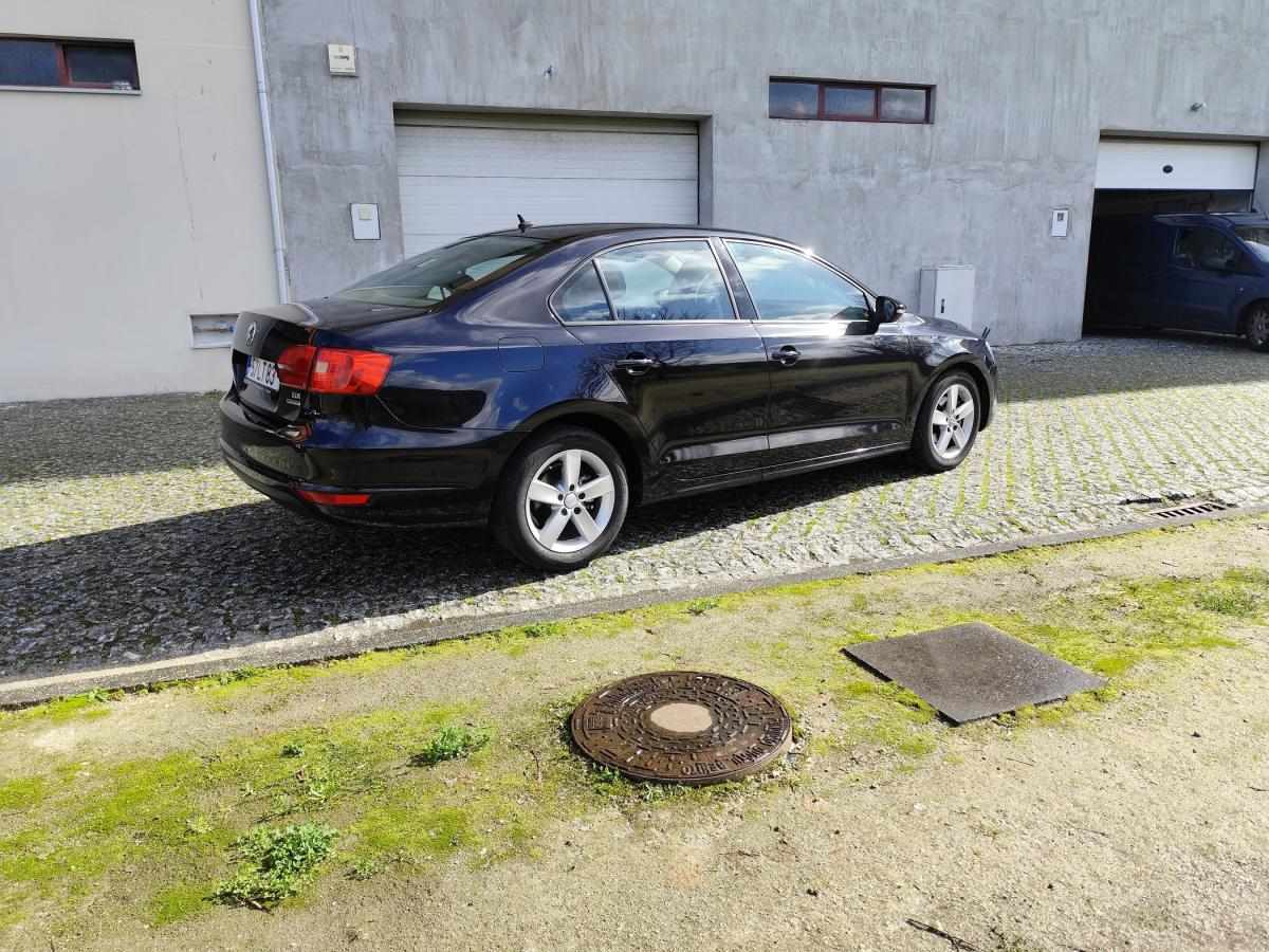 volkswagen-jetta-2011-diesel-1598cc