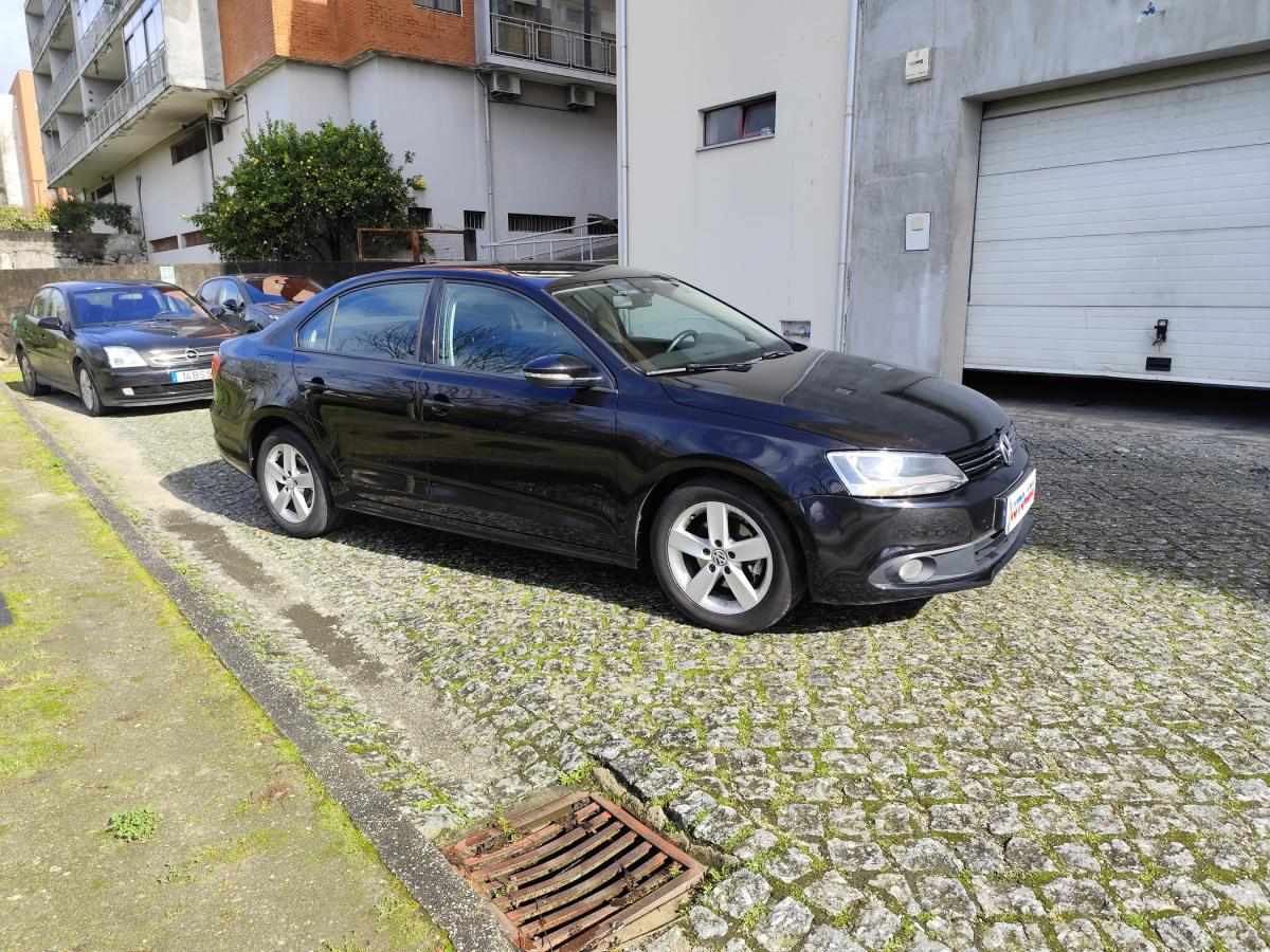 volkswagen-jetta-2011-diesel-1598cc