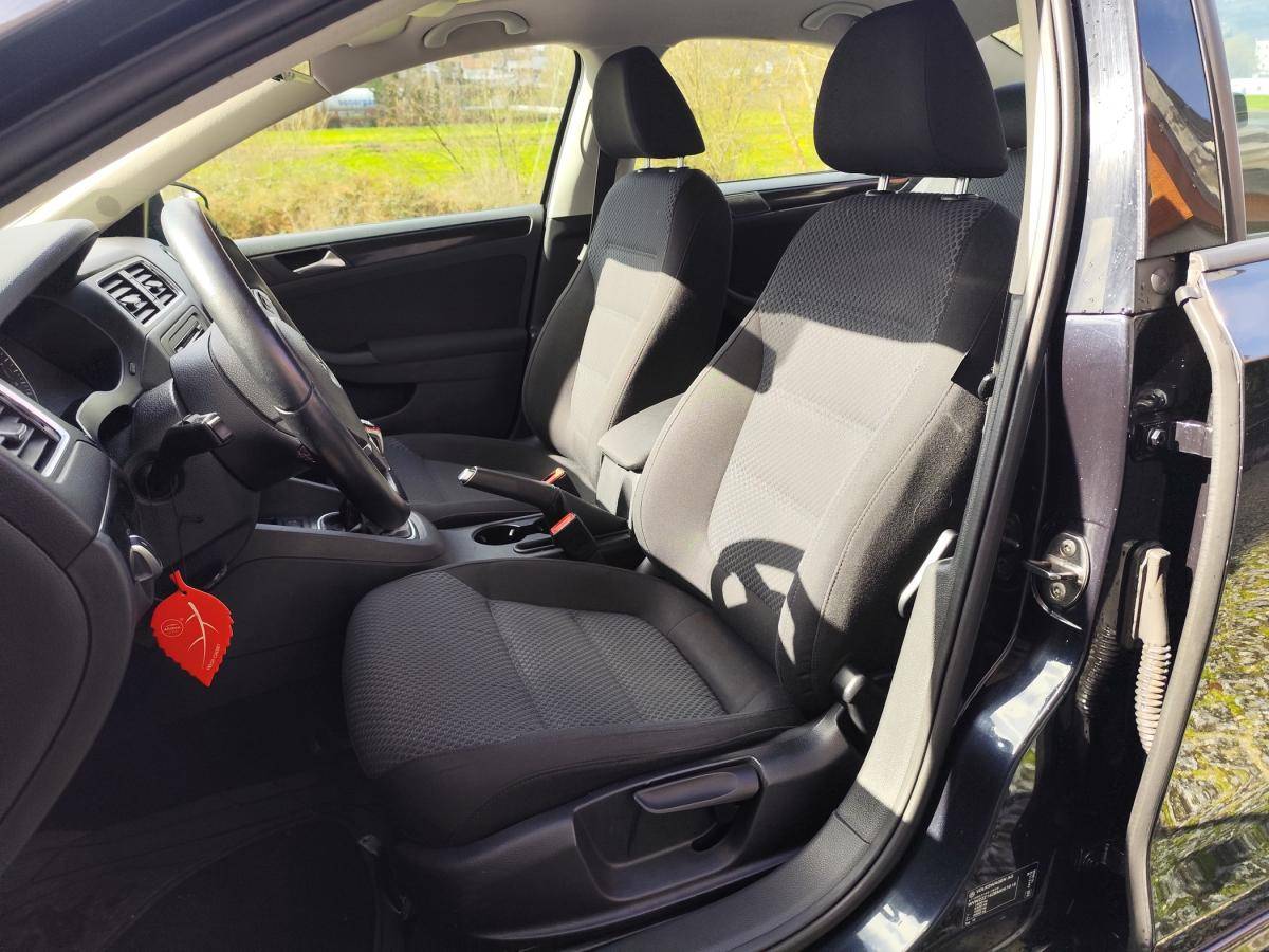 volkswagen-jetta-2011-diesel-1598cc