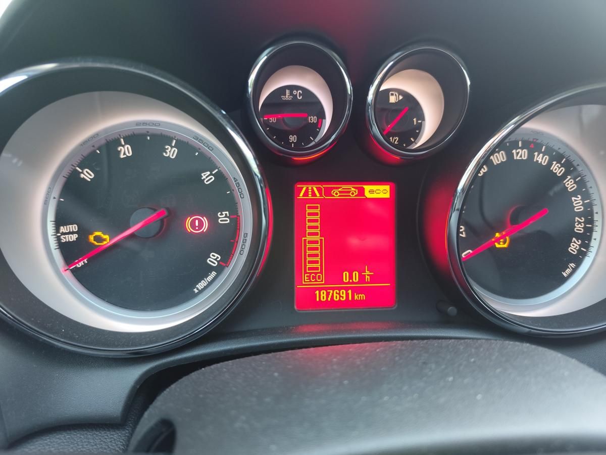 opel-astra-sport-tourer-2015-diesel-1248cc