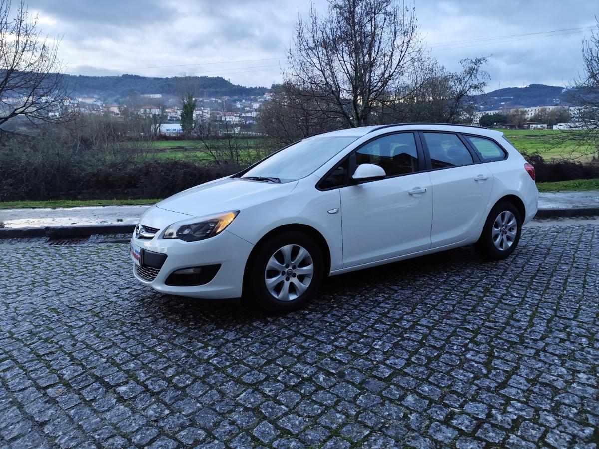 opel-astra-sport-tourer-2015-diesel-1248cc