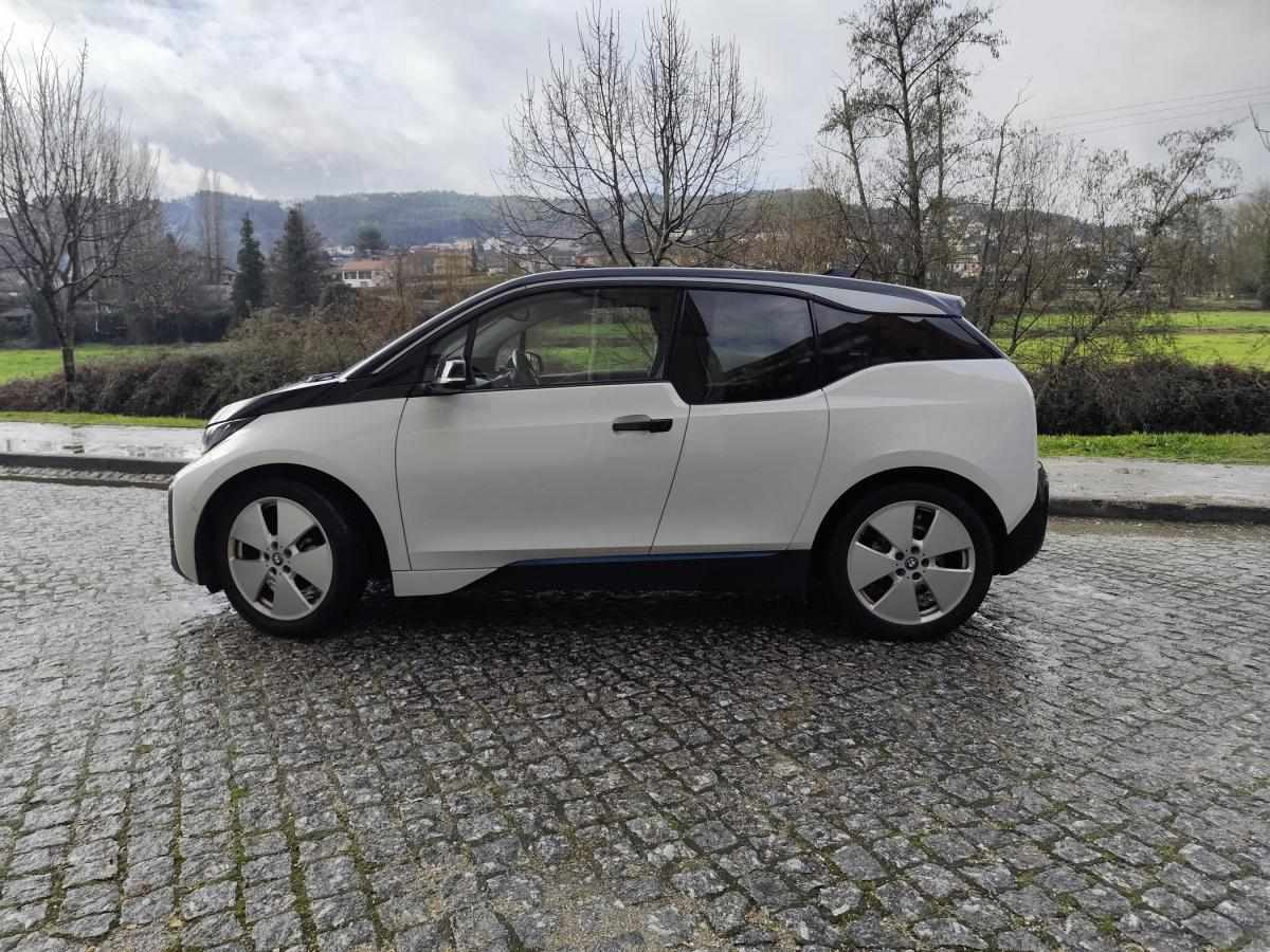 bmw-i3-2021-eletrico-500cc