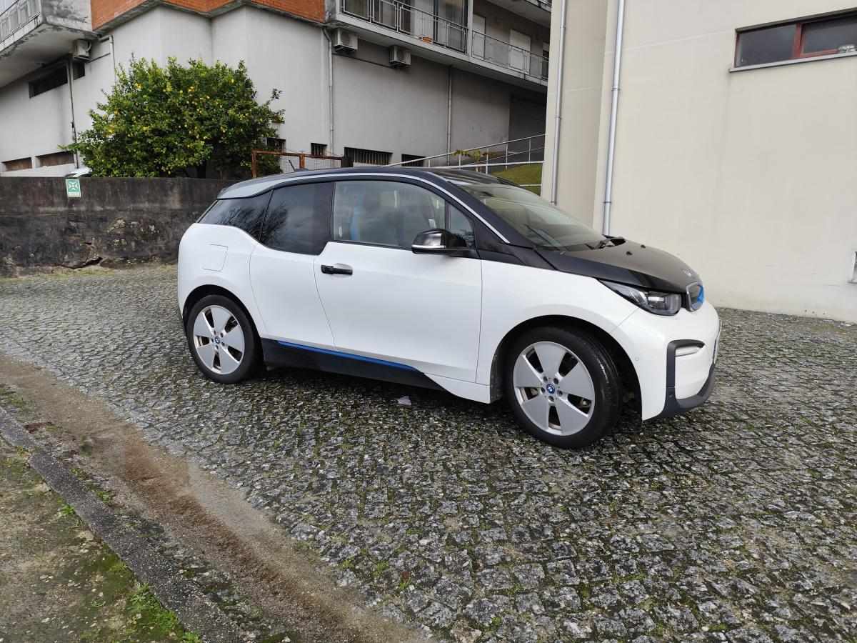 bmw-i3-2021-eletrico-500cc