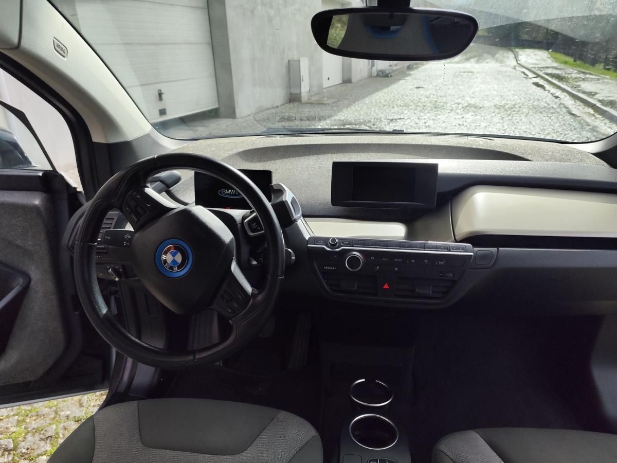 bmw-i3-2021-eletrico-500cc