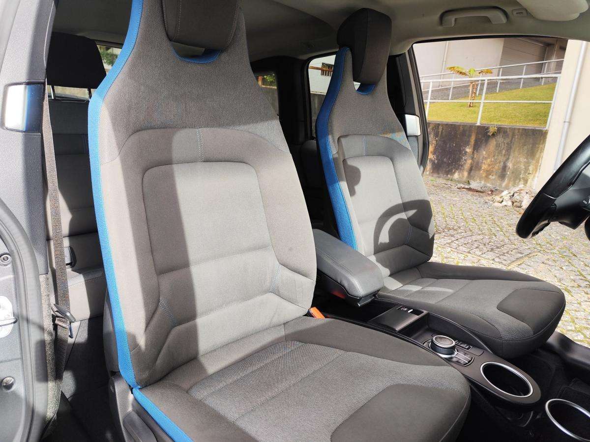 bmw-i3-2021-eletrico-500cc