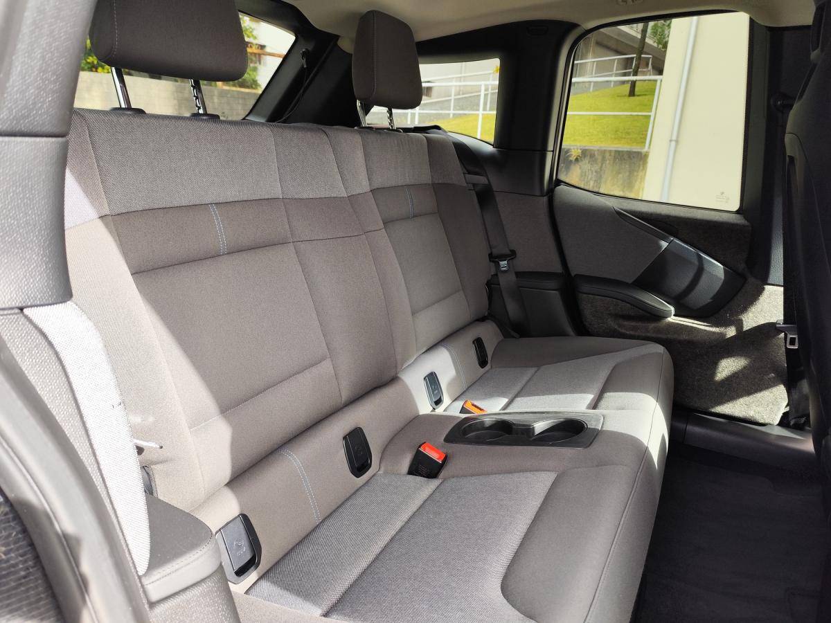 bmw-i3-2021-eletrico-500cc