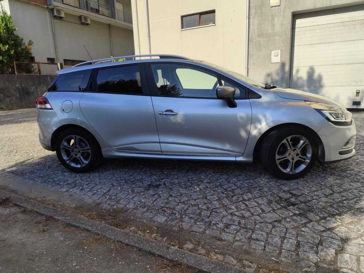 renault-clio-sport-tourer-2018-diesel-1461cc