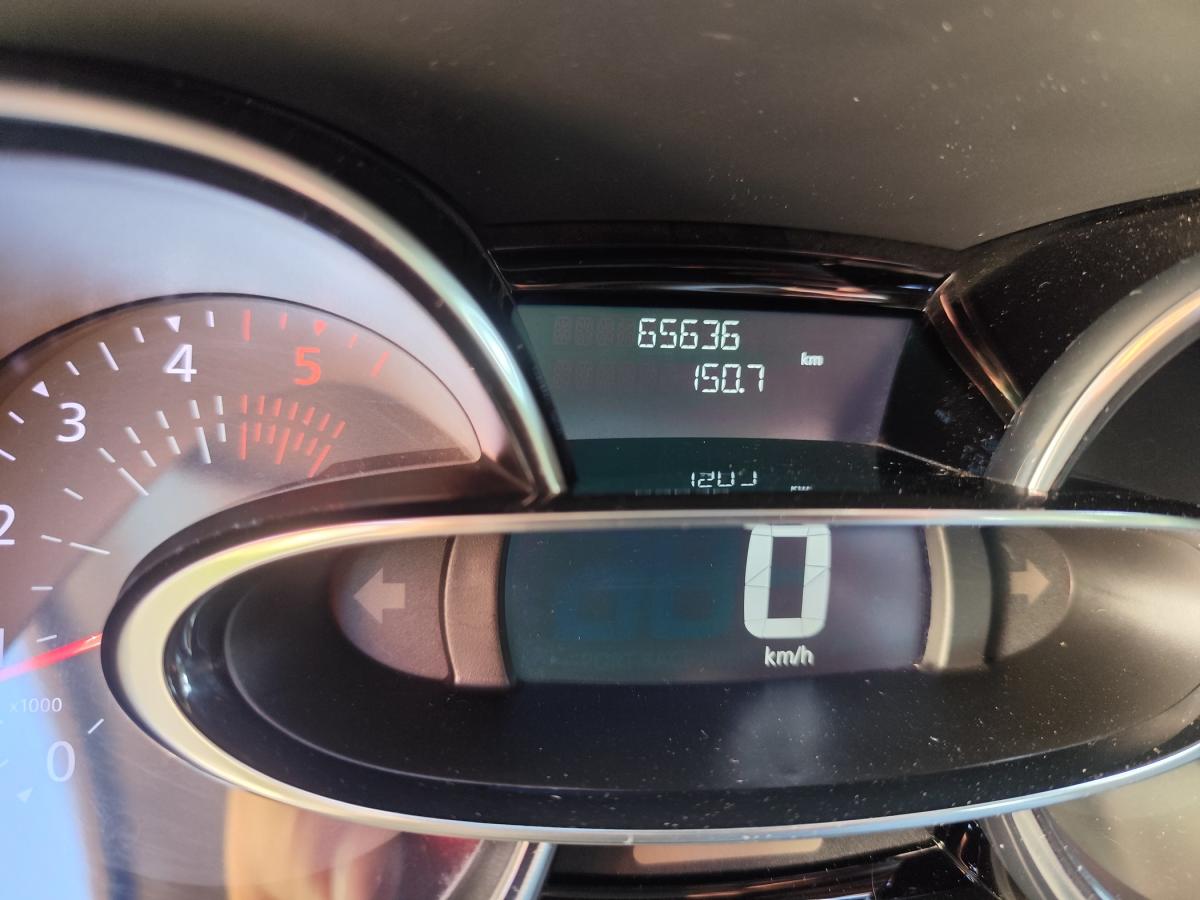 renault-clio-sport-tourer-2018-diesel-1461cc