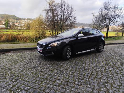 volvo-v40-cross-country-2014-diesel-1560cc