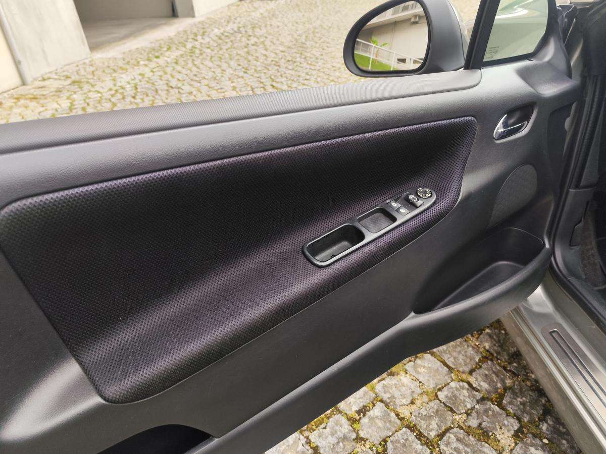 peugeot-207-cc-2009-diesel-1560cc