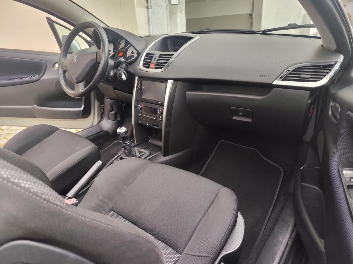 peugeot-207-cc-2009-diesel-1560cc