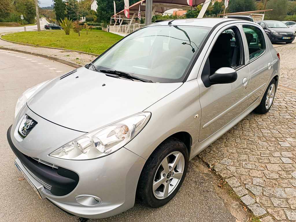 peugeot-206-1-1-2010-gasolina-1124cc