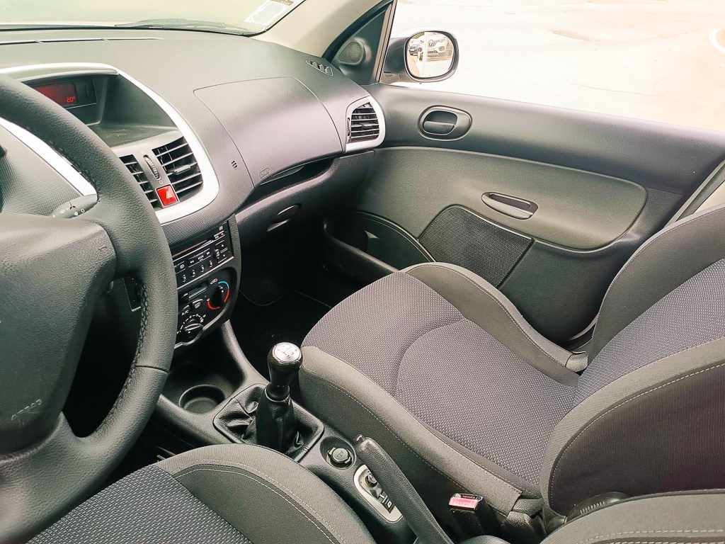 peugeot-206-1-1-2010-gasolina-1124cc