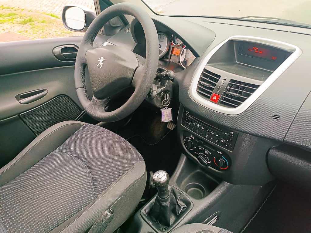peugeot-206-1-1-2010-gasolina-1124cc