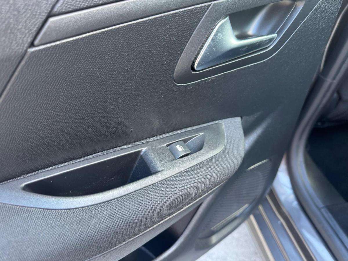 peugeot-208-2021-gasolina-1199cc