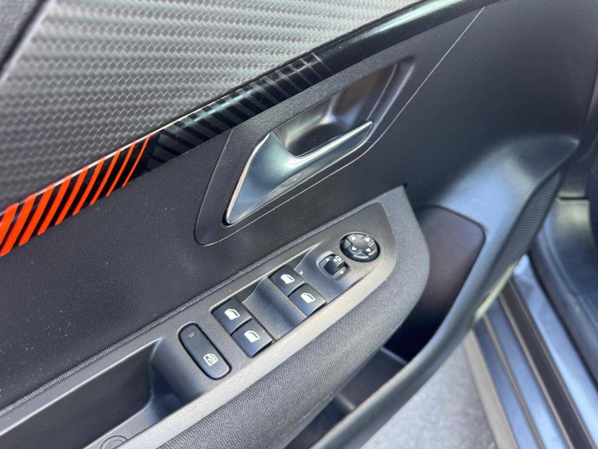 peugeot-208-2021-gasolina-1199cc
