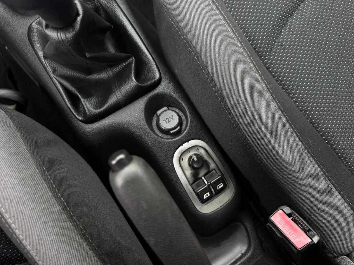 peugeot-206-2010-gasolina-1124cc