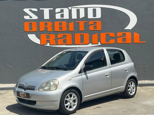 toyota-yaris-2000-gasolina-998cc